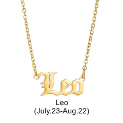 Collar con colgante de signo del zodiaco en fuente antigua en inglés - Oro