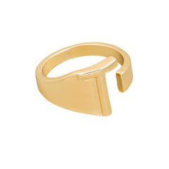 Anillo metálico con el alfabeto en forma de letra T